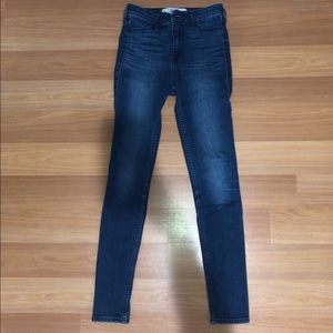dark wash skinny jeans